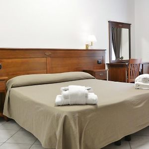 Kamer met een Queen Size Bed